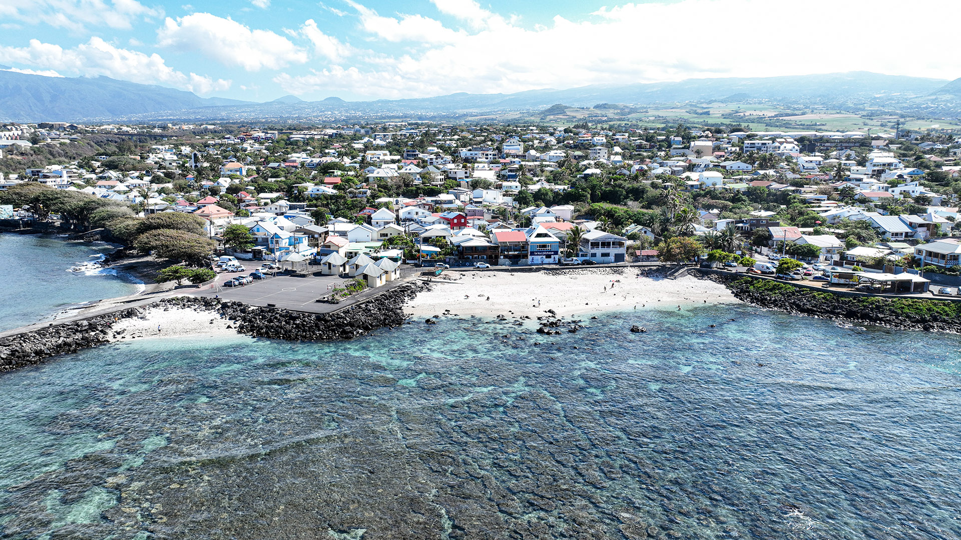 La plage de TerreSainte Mairie de SaintPierre